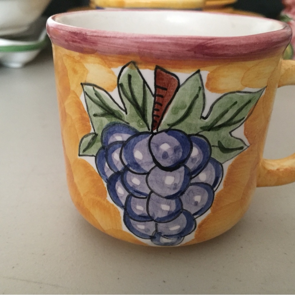 Vibrant Grape Design Ceramic Mug